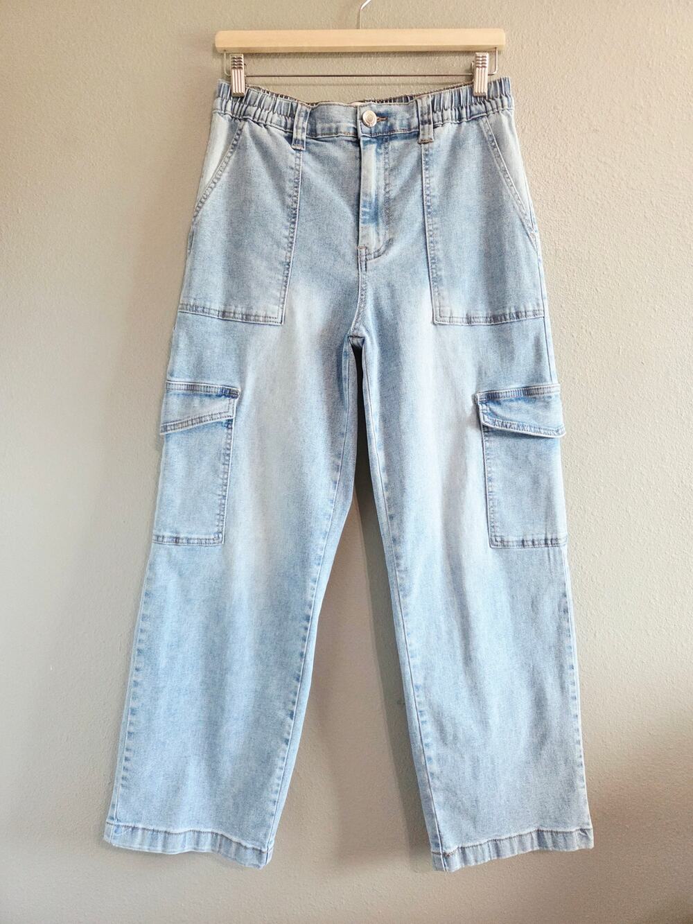 GOGO Jeans Skater Collection Cargo Pants Juniors 13 /  Women's 31 Light Wash
